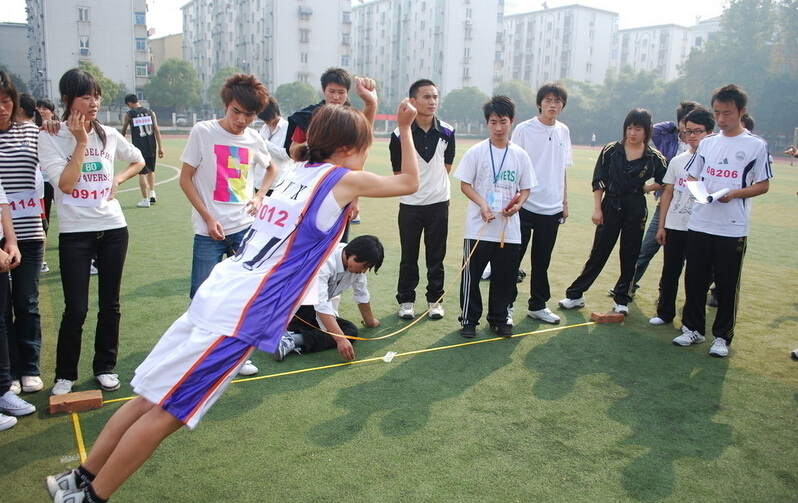 新課改標(biāo)準(zhǔn)下如何有效開(kāi)展初中體育教學(xué)工作,職稱論文發(fā)表,核心期刊論文發(fā)表,刊發(fā)表論文,論文刊發(fā)