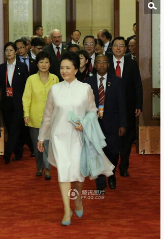 歷史文化論文發表范文,旗袍女性一生的摯友,《藝術評論》期刊雜志論文投稿